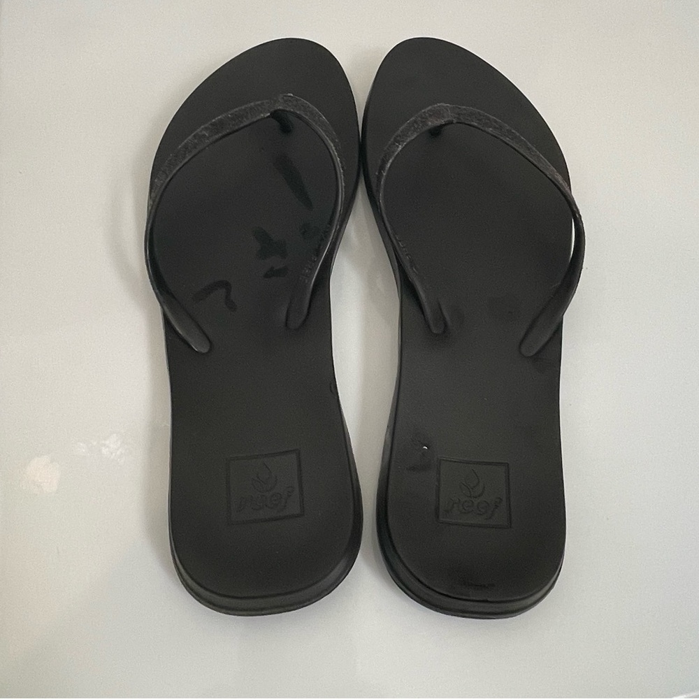 REEF Sandals (sz. 7)